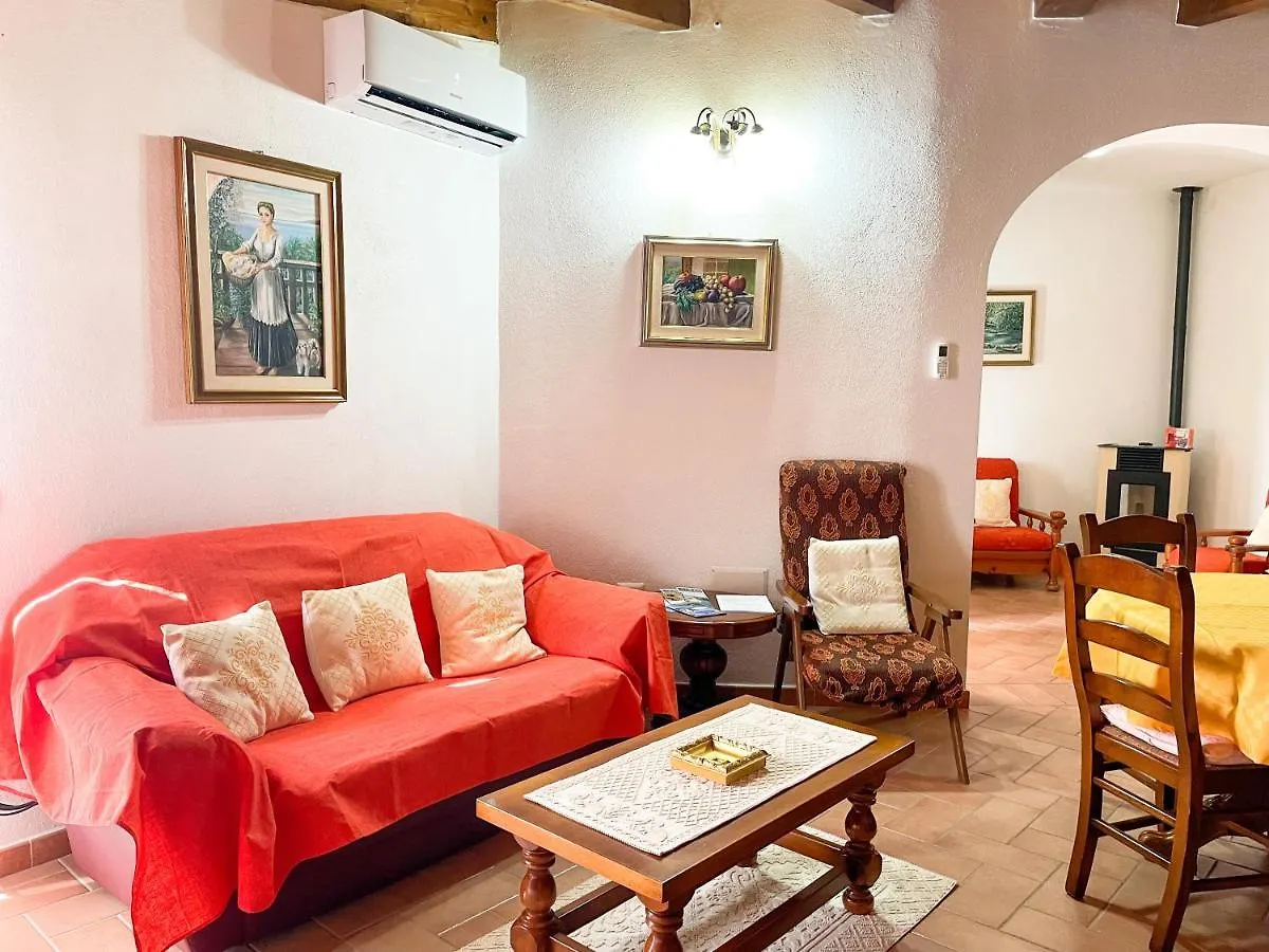 Dommo De Anzelina Central Apartment In Dorgali Wi-Fi A/C 0*,