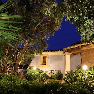 Residenza Di Campagna Seranile Landhaus